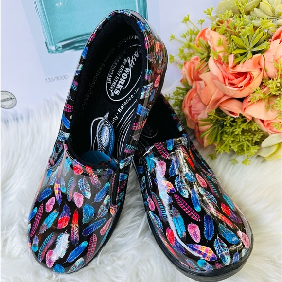 Easy Works By Easy Street Bind Clog - Picture 3 of 12